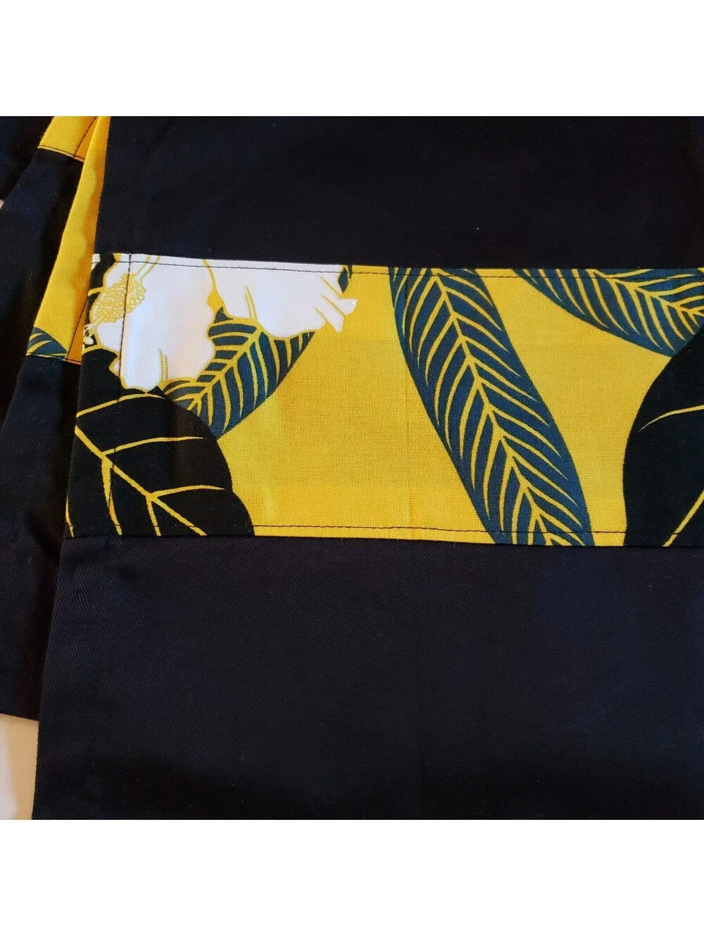 Black and Yellow Cloth Placemats Tropical Hawaii Tiki 17x13 QTY 4 Hibiscus Palm